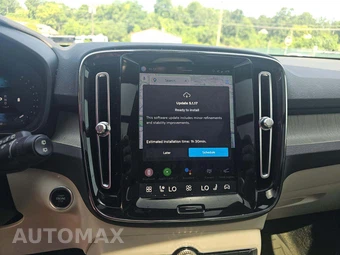 2023 Volvo XC40 B5 Plus Bright Theme – miniatura 10