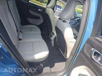 2023 Volvo XC40 B5 Plus Bright Theme – miniatura 16