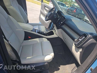 2023 Volvo XC40 B5 Plus Bright Theme – miniatura 18