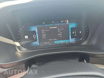 2023 Volvo XC40 B5 Plus Bright Theme – miniatura 9