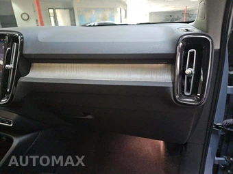 2023 Volvo XC40 B5 Plus Bright Theme - miniatura 19