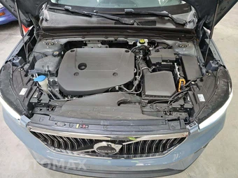 2023 Volvo XC40 B5 Plus Bright Theme - miniatura 23