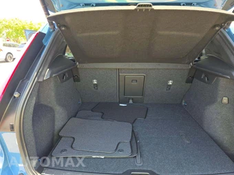 2023 Volvo XC40 B5 Plus Bright Theme – miniatura 14
