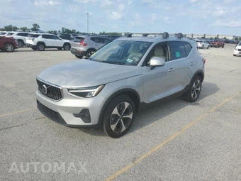 2023 Volvo XC40 B5 Plus Bright Theme