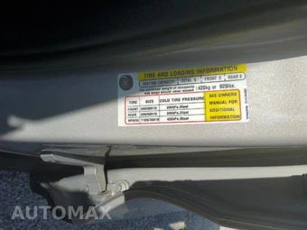 2023 Volvo XC40 B5 Plus Bright Theme – miniatura 11