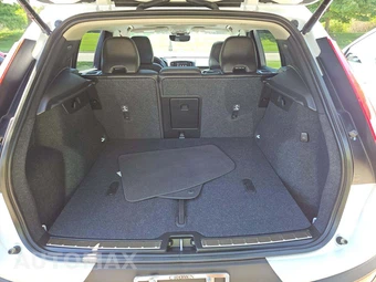 2023 Volvo XC40 B5 Plus Bright Theme - miniatura 14