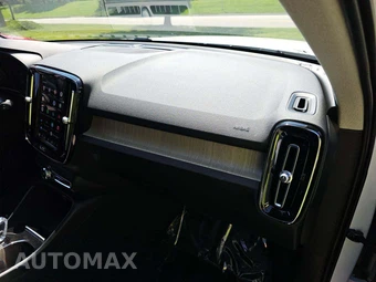 2023 Volvo XC40 B5 Plus Bright Theme - miniatura 19