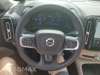 2023 Volvo XC40 B5 Plus Dark Theme – miniatura 15