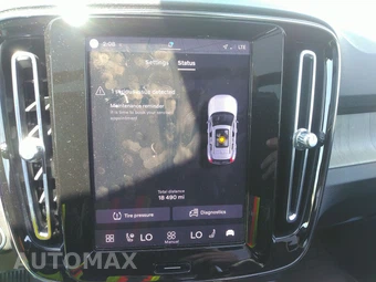 2023 Volvo XC40 B5 Plus Dark Theme – miniatura 23
