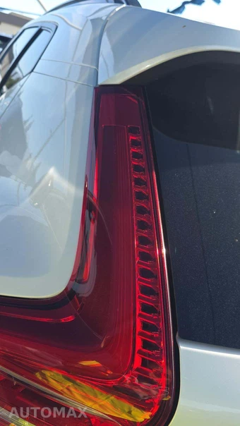 2023 Volvo XC40 B5 Plus Dark Theme – miniatura 35