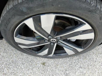 2023 Volvo XC40 B5 Plus Dark Theme – miniatura 21
