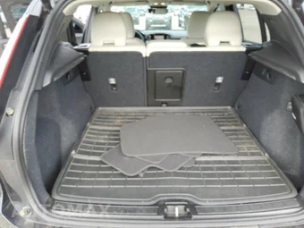 2023 Volvo XC40 B5 Plus Dark Theme – miniatura 7