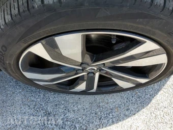 2023 Volvo XC40 B5 Plus Dark Theme – miniatura 23