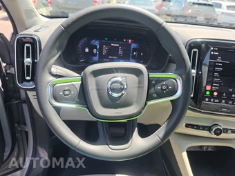 2023 Volvo XC40 B5 Ultimate Bright Theme - miniatura 10