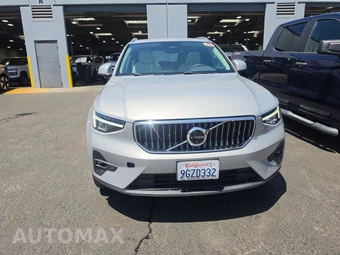 2023 Volvo XC40 B5 Ultimate Bright Theme - miniatura 2