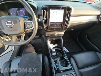 2023 Volvo XC40 B5 Ultimate Bright Theme – miniatura 11