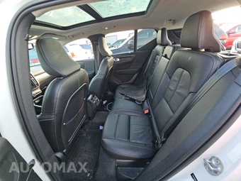 2023 Volvo XC40 B5 Ultimate Bright Theme – miniatura 13