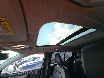 2023 Volvo XC40 B5 Ultimate Bright Theme – miniatura 18