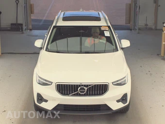 2023 Volvo XC40 B5 Ultimate Bright Theme – miniatura 2
