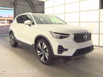 2023 Volvo XC40 B5 Ultimate Bright Theme – miniatura 3