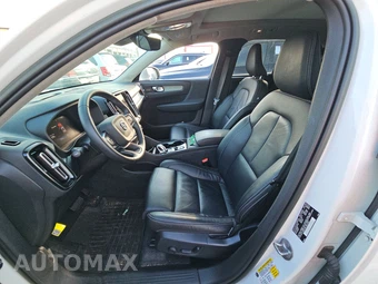 2023 Volvo XC40 B5 Ultimate Bright Theme – miniatura 7
