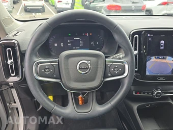 2023 Volvo XC40 B5 Ultimate Bright Theme – miniatura 10