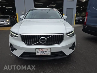 2023 Volvo XC40 B5 Ultimate Bright Theme – miniatura 2