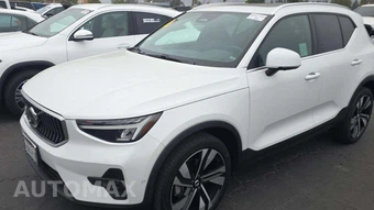 2023 Volvo XC40 B5 Ultimate Bright Theme – miniatura 27
