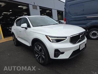 2023 Volvo XC40 B5 Ultimate Bright Theme – miniatura 3