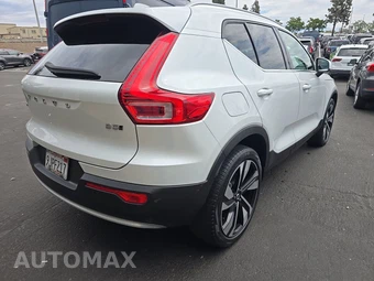 2023 Volvo XC40 B5 Ultimate Bright Theme – miniatura 4