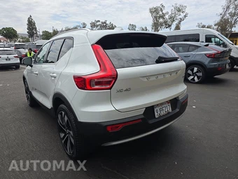 2023 Volvo XC40 B5 Ultimate Bright Theme – miniatura 6