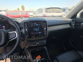 2023 Volvo XC40 B5 Ultimate Dark Theme – miniatura 11