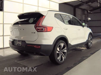 2023 Volvo XC40 B5 Ultimate Dark Theme – miniatura 4