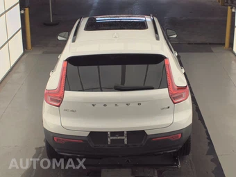 2023 Volvo XC40 B5 Ultimate Dark Theme – miniatura 5