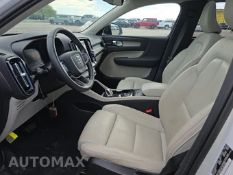 2023 Volvo XC40 B5 Ultimate Dark Theme – miniatura 7