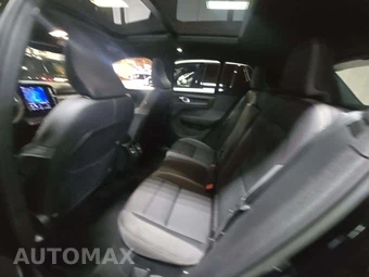 2023 Volvo XC40 Recharge Pure Electric Plus - miniatura 13