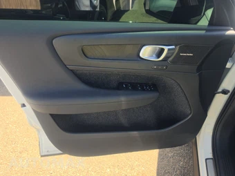 2023 Volvo XC40 Recharge Pure Electric Ultimate - miniatura 9