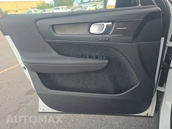 2023 Volvo XC40 Recharge Pure Electric Ultimate - miniatura 9