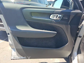 2023 Volvo XC40 Recharge Pure Electric Ultimate - miniatura 9