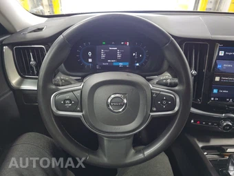 2023 Volvo XC60 B5 Core – miniatura 10