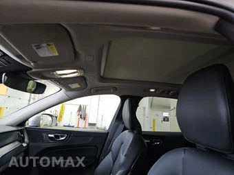 2023 Volvo XC60 B5 Core – miniatura 18