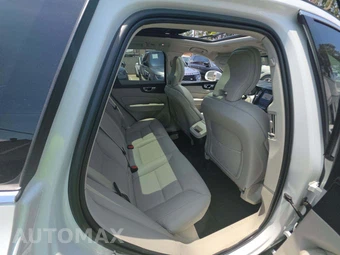 2023 Volvo XC60 B5 Core – miniatura 13