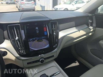 2023 Volvo XC60 B5 Core – miniatura 7