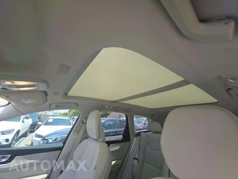 2023 Volvo XC60 B5 Core – miniatura 8