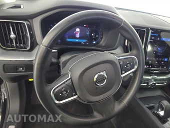2023 Volvo XC60 B5 Core – miniatura 10