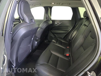 2023 Volvo XC60 B5 Core – miniatura 13