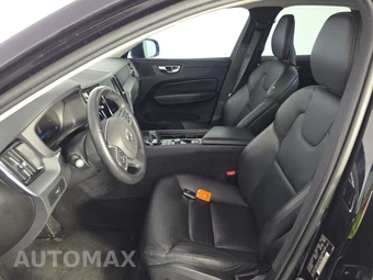 2023 Volvo XC60 B5 Core – miniatura 7
