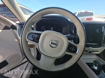 2023 Volvo XC60 B5 Core – miniatura 10