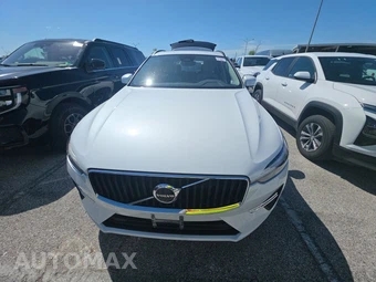 2023 Volvo XC60 B5 Core – miniatura 2