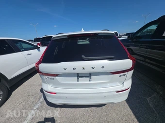 2023 Volvo XC60 B5 Core – miniatura 5